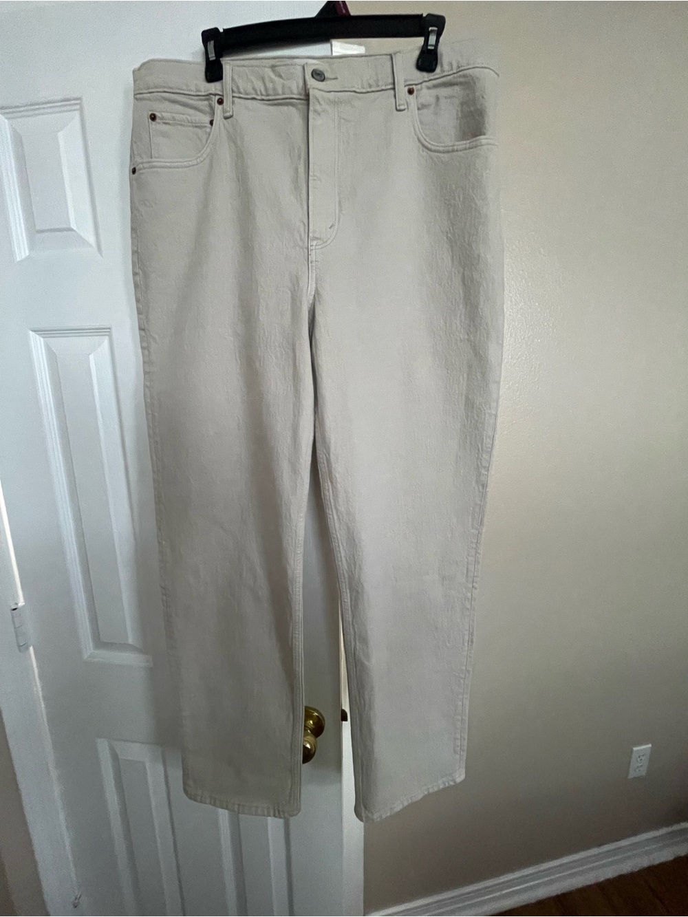 Abercrombie & Fitch Straight-Leg Jeans in Light Tan